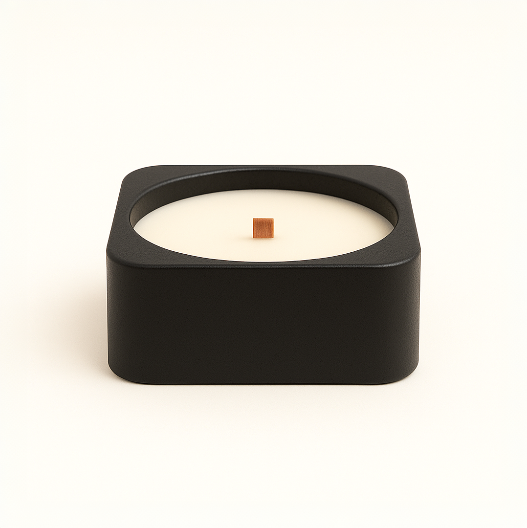 Framelle Black Cedar – Sedir ve Misk Kokulu Siyah Mum