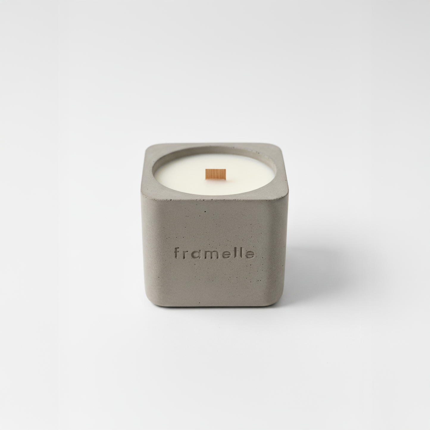 Odun Kokulu Mum 300gr (40 Saat) - Framelle Signature Serisi